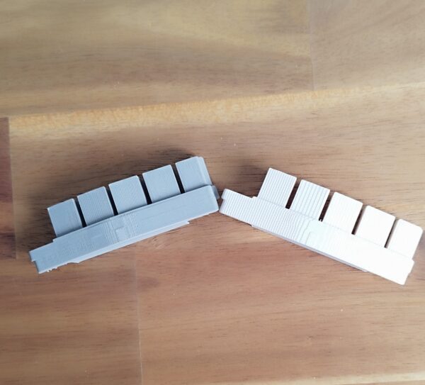 Bouchon à coller pour lame opaque de volet battant, embout de remplacement pour réparation et maintien des lames. Bouchon à coller pour lame opaque de volet battant, embout de remplacement pour réparation et maintien des lames.